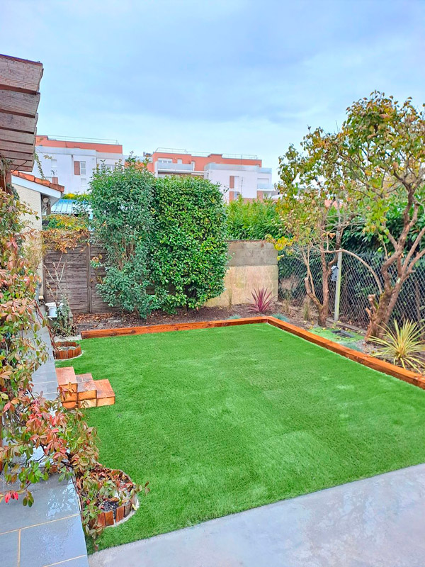 Aménagement d'un jardinet à Eysines